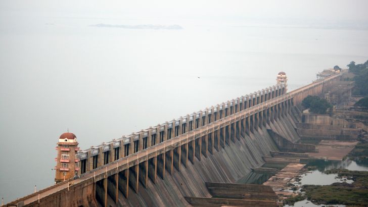https://www.salarnews.in/public/uploads/images/newsimages/maannewsimage06062025_223630_Untitled design (8).jpg
